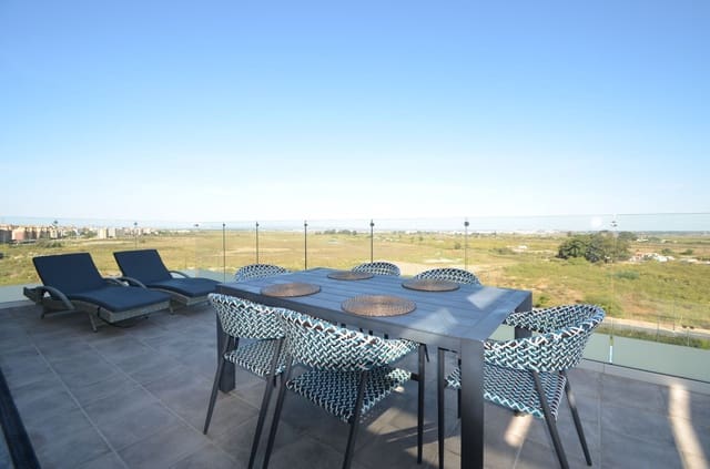 Ático de 2 habitaciones en Isla Canela, Ayamonte en venta con piscina garaje - 455.000 € (Ref: 10101804)