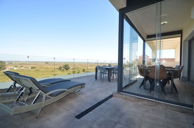Ático de 2 habitaciones en Isla Canela, Ayamonte en venta con piscina garaje - 455.000 € (Ref: 10101804)