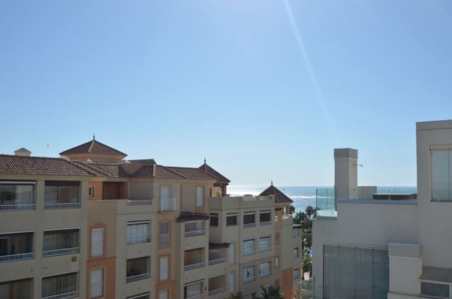 Ático de 2 habitaciones en Isla Canela, Ayamonte en venta con piscina garaje - 455.000 € (Ref: 10101804)