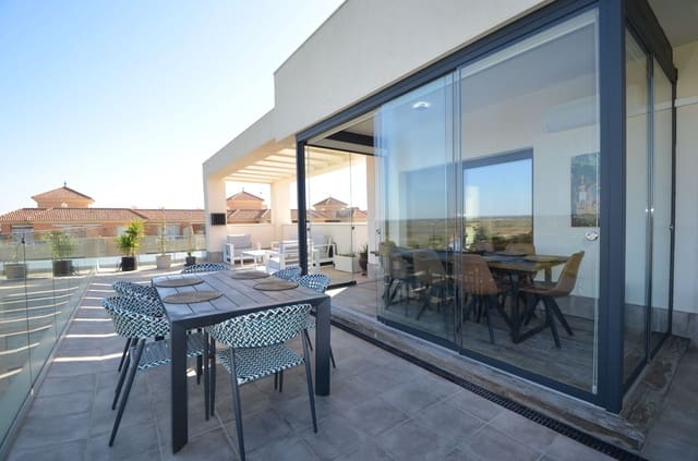 Ático de 2 habitaciones en Isla Canela, Ayamonte en venta con piscina garaje - 455.000 € (Ref: 10101804)