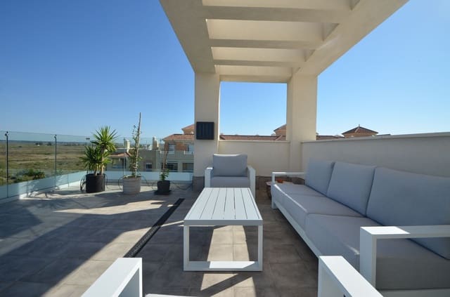 Ático de 2 habitaciones en Isla Canela, Ayamonte en venta con piscina garaje - 455.000 € (Ref: 10101804)