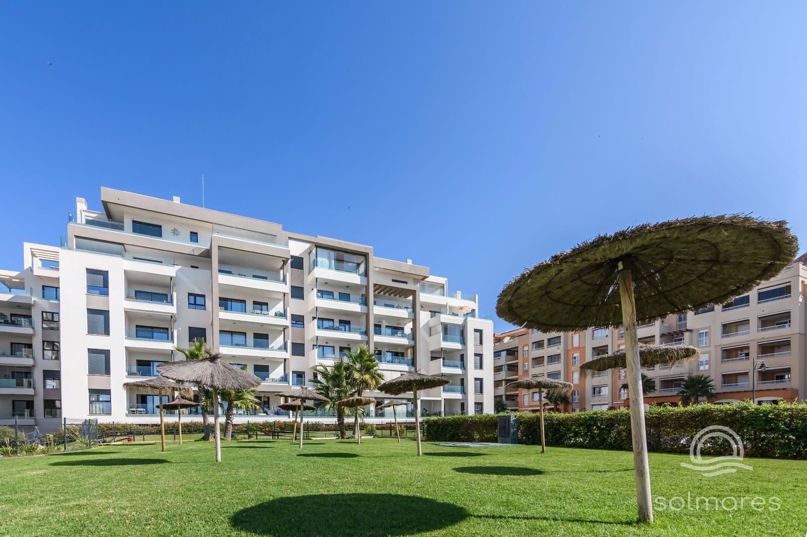Ático de 2 habitaciones en Isla Canela en venta con piscina garaje - 455.000 € (Ref: 10101804)