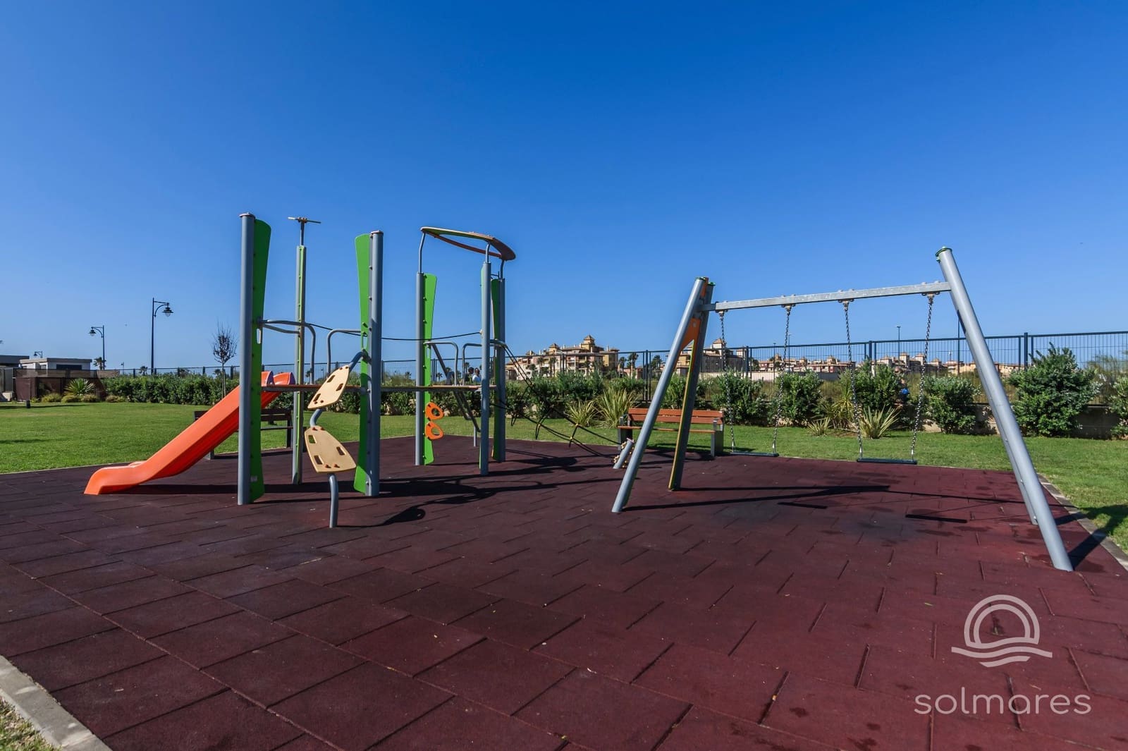 Ático de 2 habitaciones en Isla Canela en venta con piscina garaje - 455.000 € (Ref: 10101804)