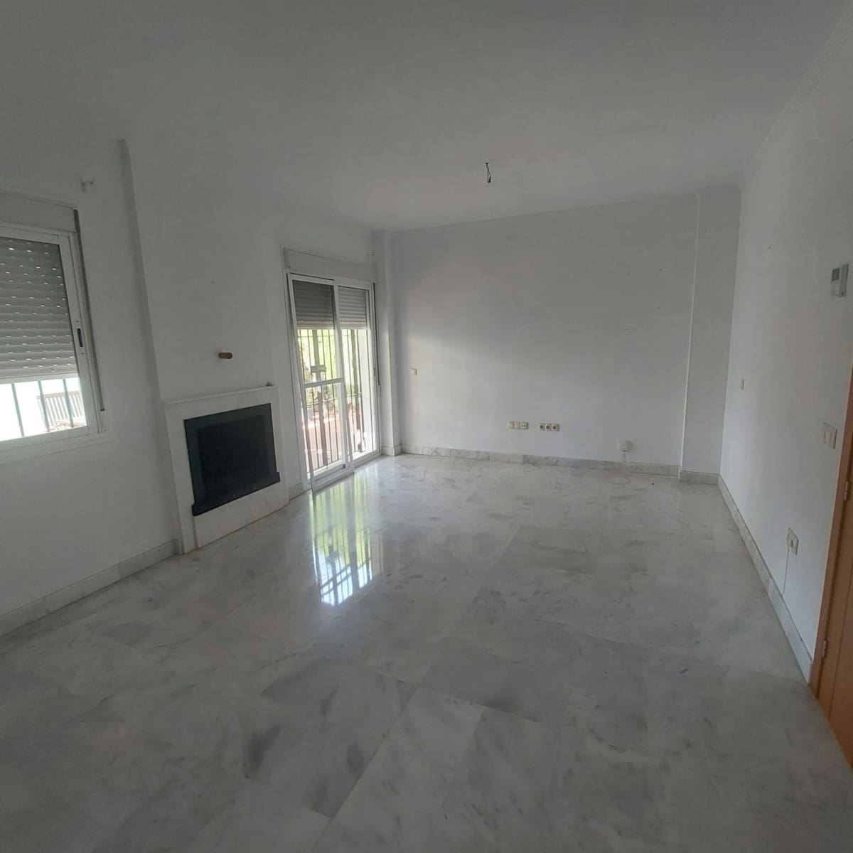 4 soveværelse Semi-Rækkehus til salg i Bormujos med garage - € 375.000 (Ref: 10164096)