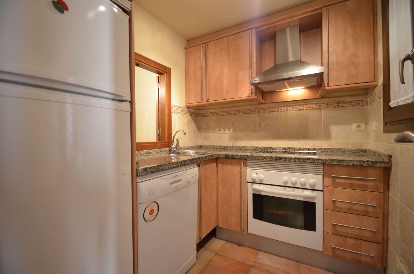 2 slaapkamer Appartement te koop in Ayamonte met zwembad garage - € 270.000 (Ref: 7682859)