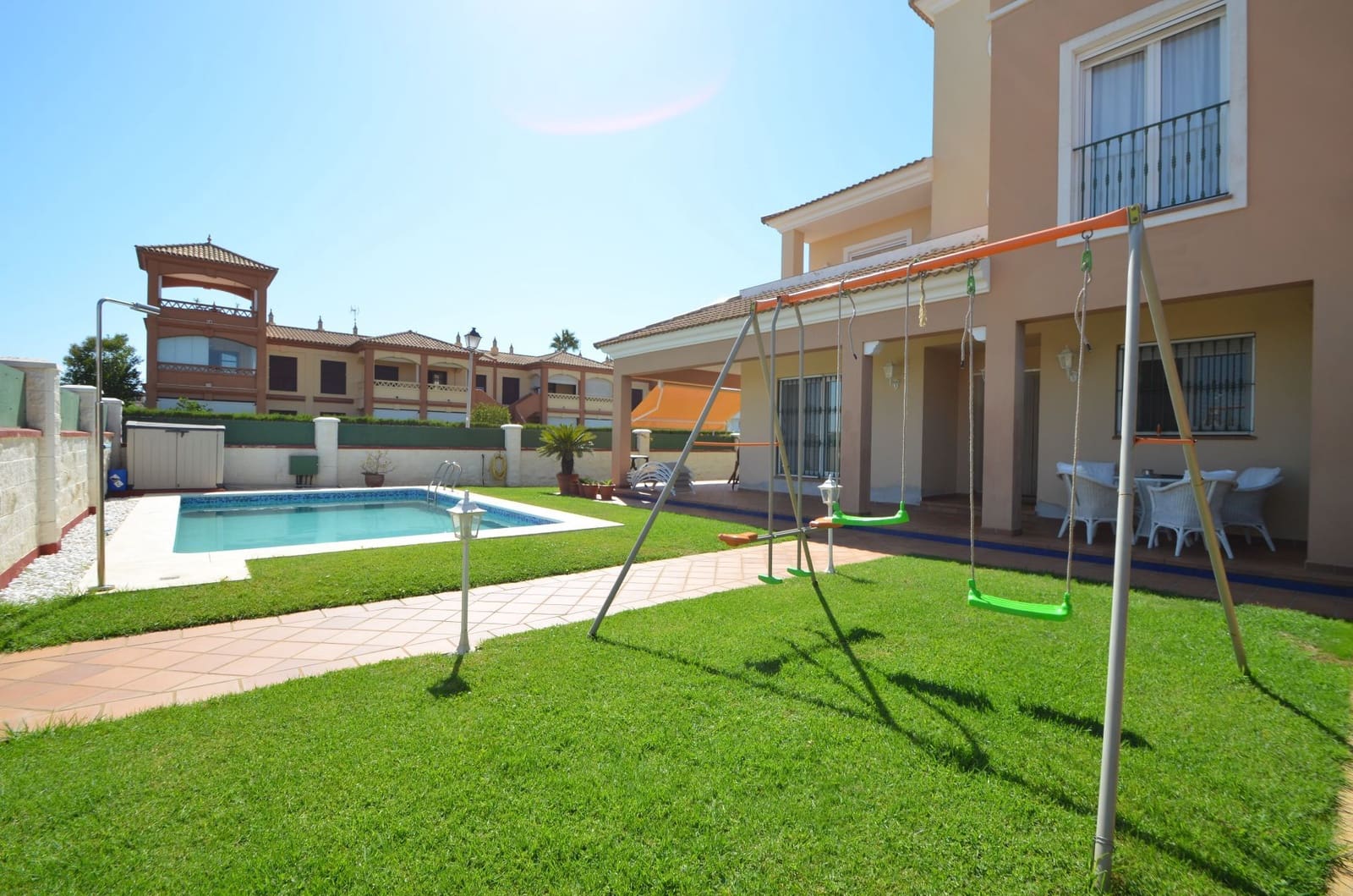 5 soveværelse Lejlighed til salg i Isla Canela med swimmingpool garage - € 600.000 (Ref: 8016563)