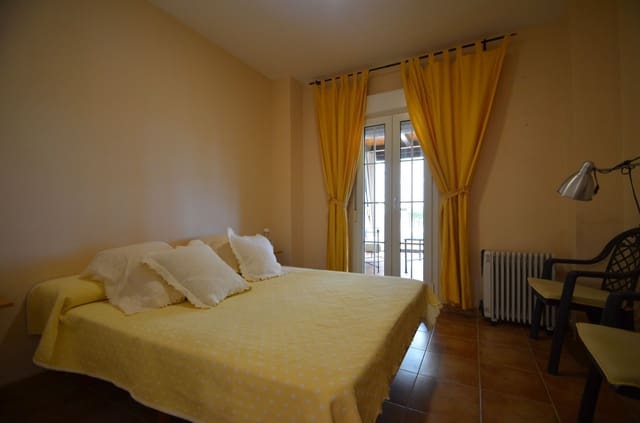 2 bedroom Apartment for sale in Ayamonte with pool garage - € 270,000 (Ref: 9272049)