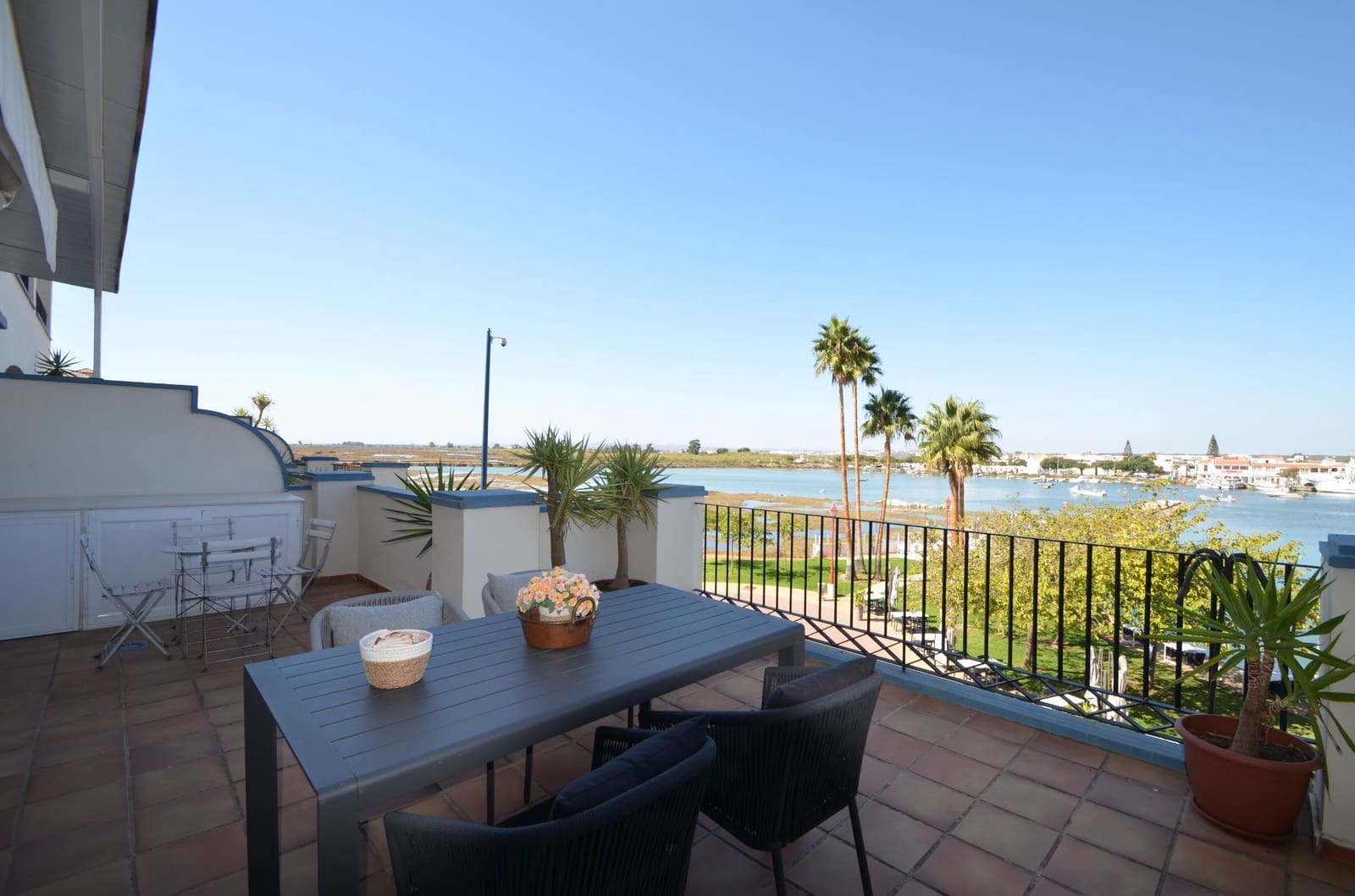 2 soveværelse Lejlighed til salg i Ayamonte med swimmingpool garage - € 310.890 (Ref: 9306284)