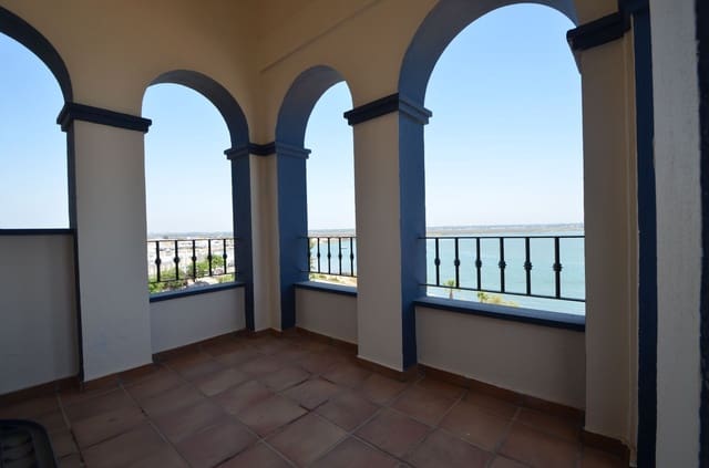 3 bedroom Penthouse for sale in Ayamonte with pool garage - € 360,000 (Ref: 9950951)