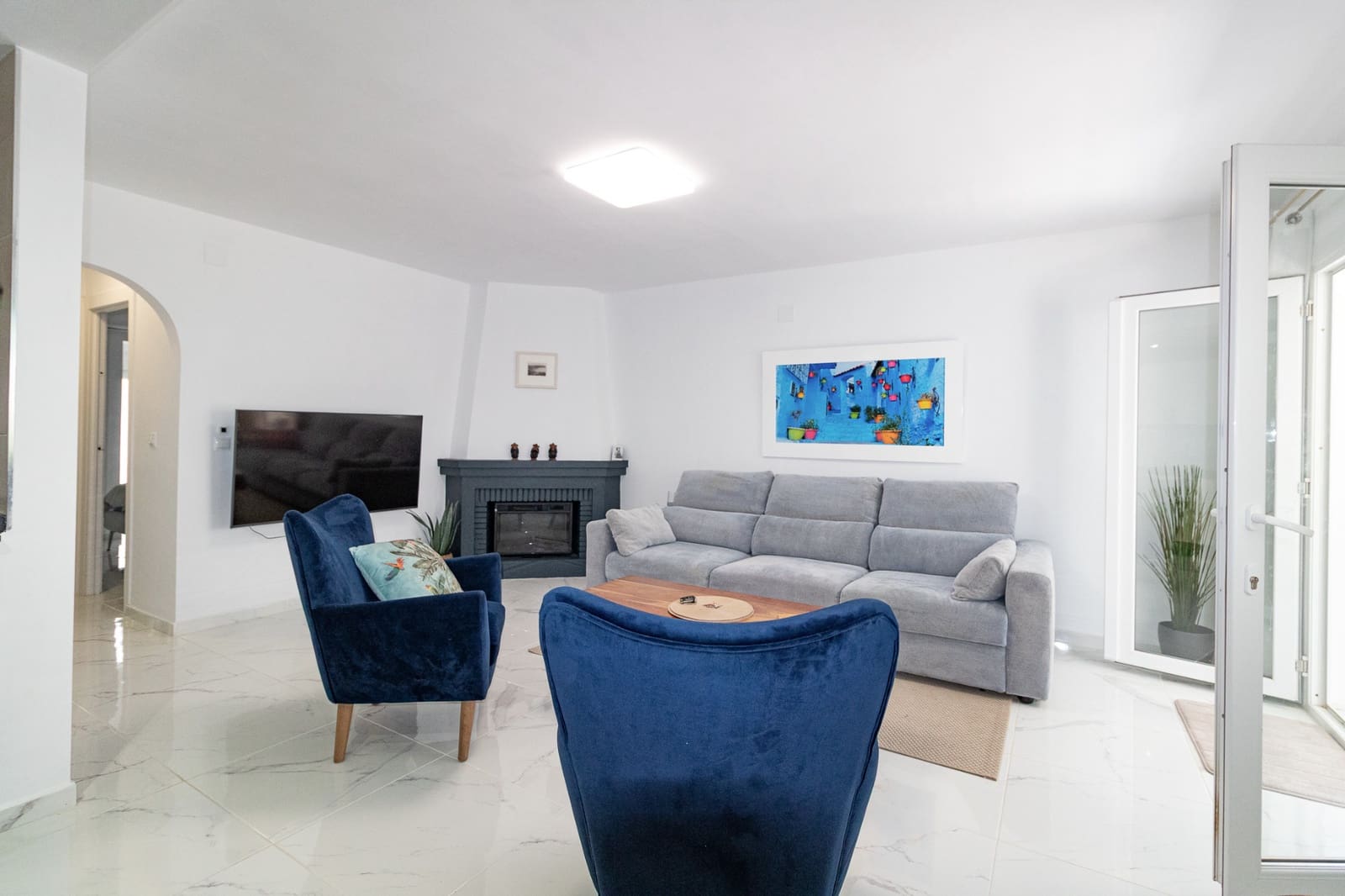 Casa de 4 habitaciones en Villamartin en venta con piscina - 325.000 € (Ref: 10012495)