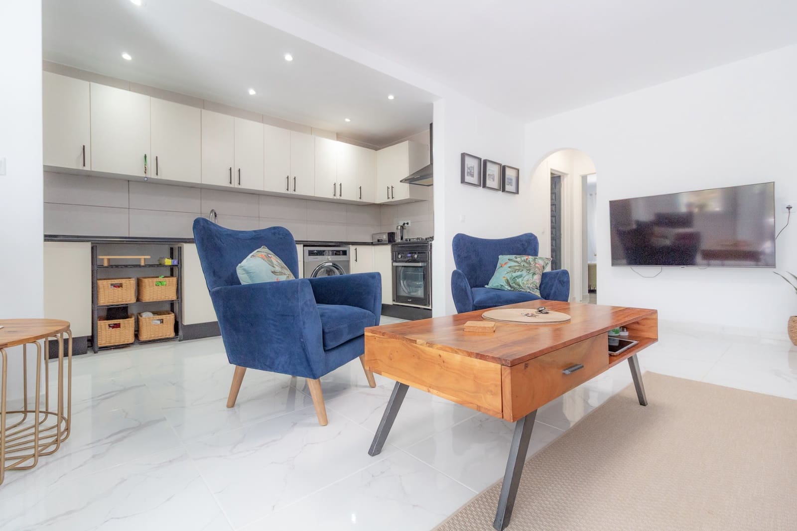 Casa de 4 habitaciones en Villamartin en venta con piscina - 325.000 € (Ref: 10012495)
