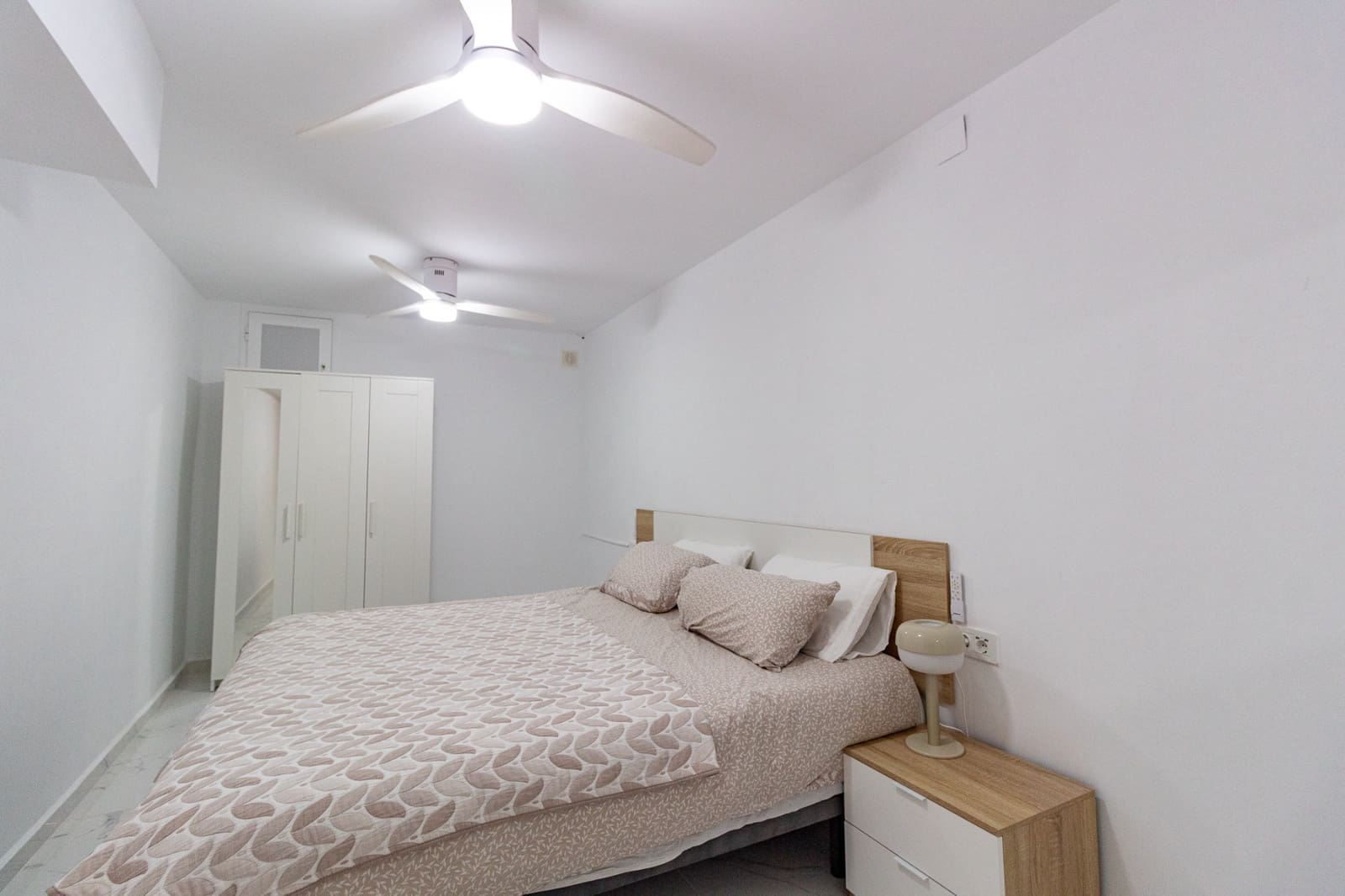 Casa de 4 habitaciones en Villamartin en venta con piscina - 325.000 € (Ref: 10012495)