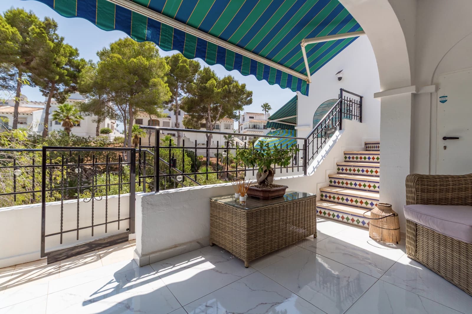 Casa de 4 habitaciones en Villamartin en venta con piscina - 325.000 € (Ref: 10012495)