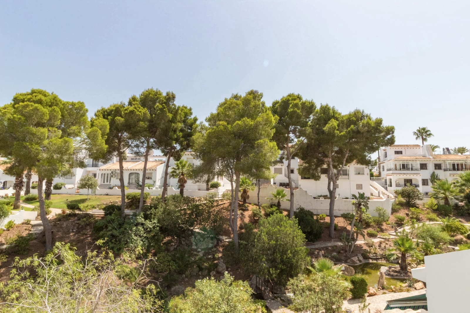 Casa de 4 habitaciones en Villamartin en venta con piscina - 325.000 € (Ref: 10012495)