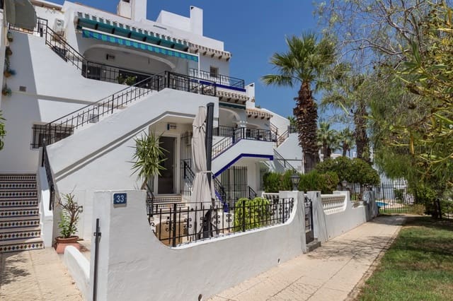 Casa de 4 habitaciones en Villamartin, Orihuela en venta con piscina - 325.000 € (Ref: 10012495)