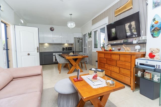 Adosado de 3 habitaciones en Benimar, Benijófar en venta con piscina - 249.000 € (Ref: 10021215)
