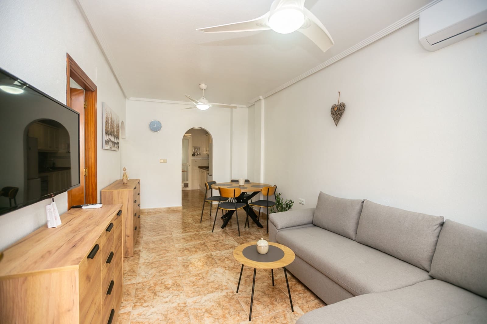 2 bedroom Apartment for rent in Orihuela Costa with pool - € 850 (Ref: 10021216)