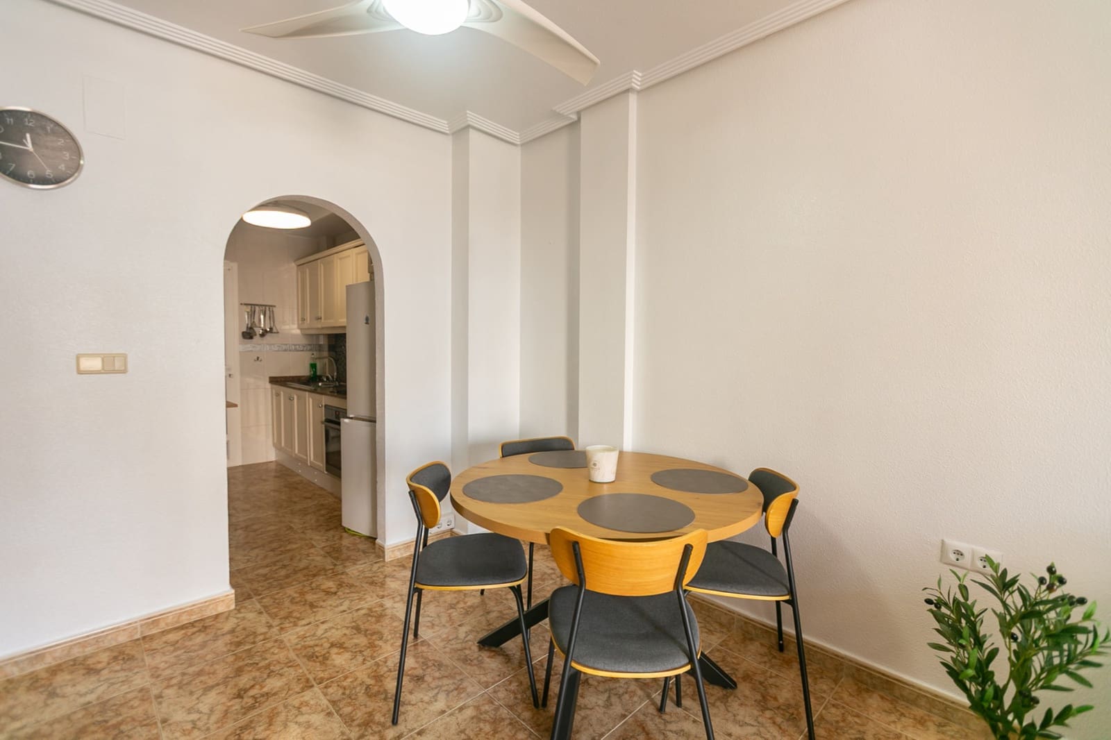 2 bedroom Apartment for rent in Orihuela Costa with pool - € 850 (Ref: 10021216)