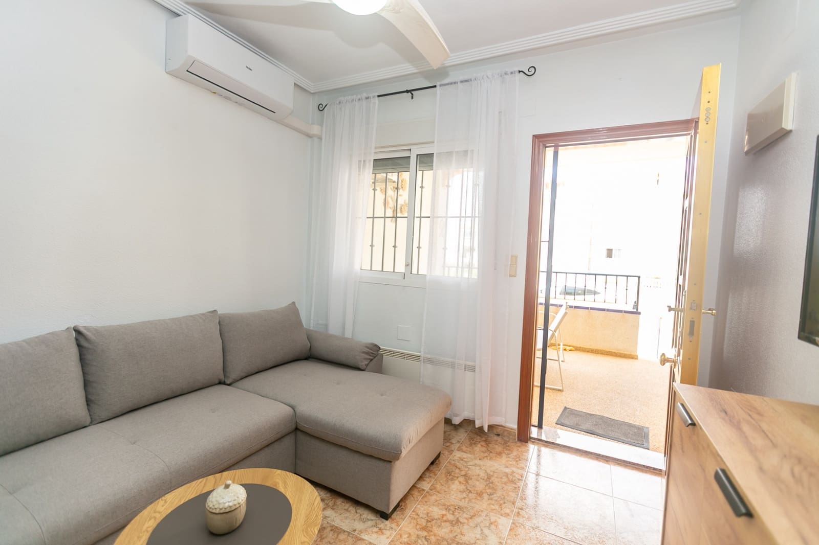 2 bedroom Apartment for rent in Orihuela Costa with pool - € 850 (Ref: 10021216)