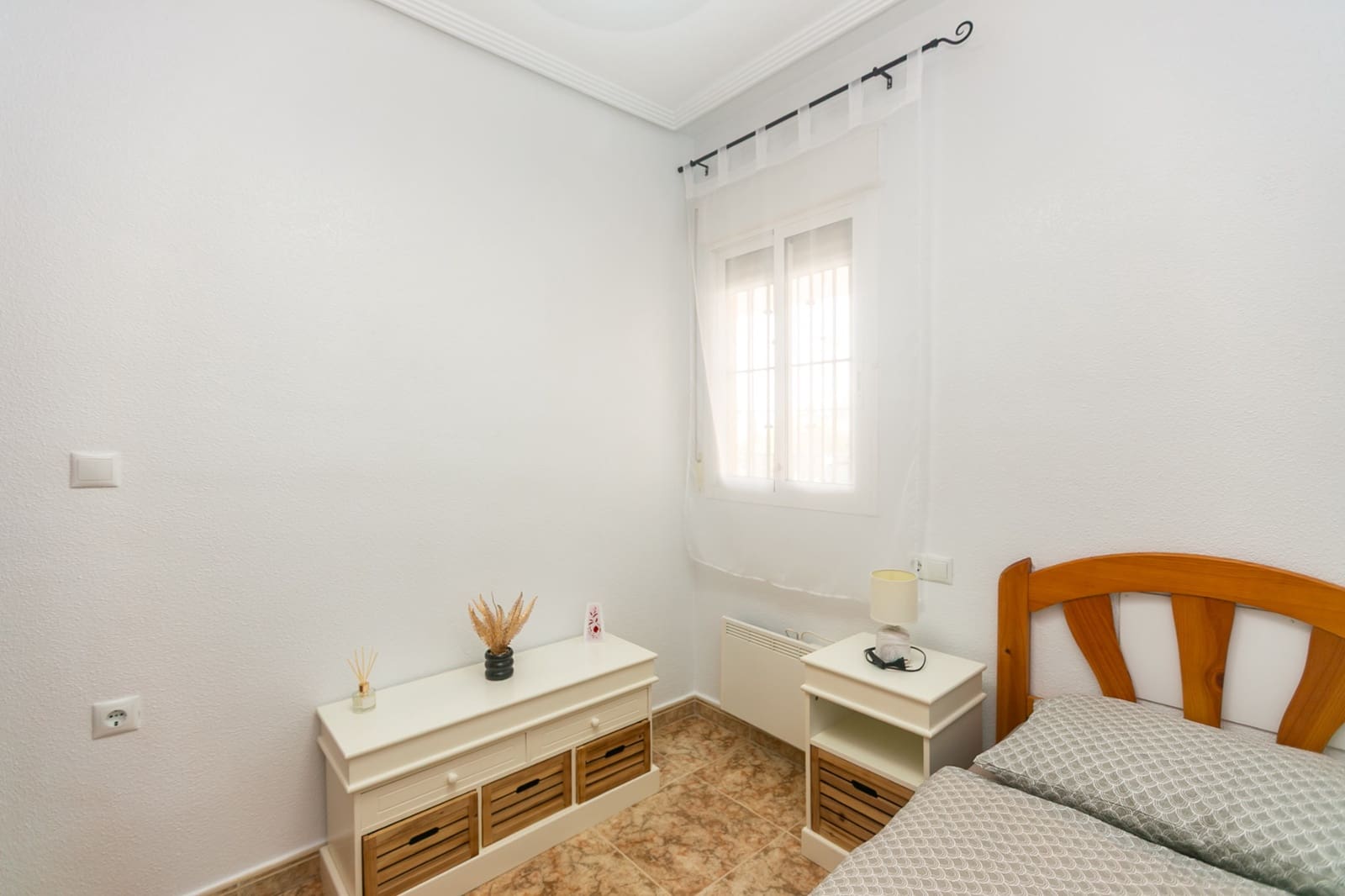 2 bedroom Apartment for rent in Orihuela Costa with pool - € 850 (Ref: 10021216)