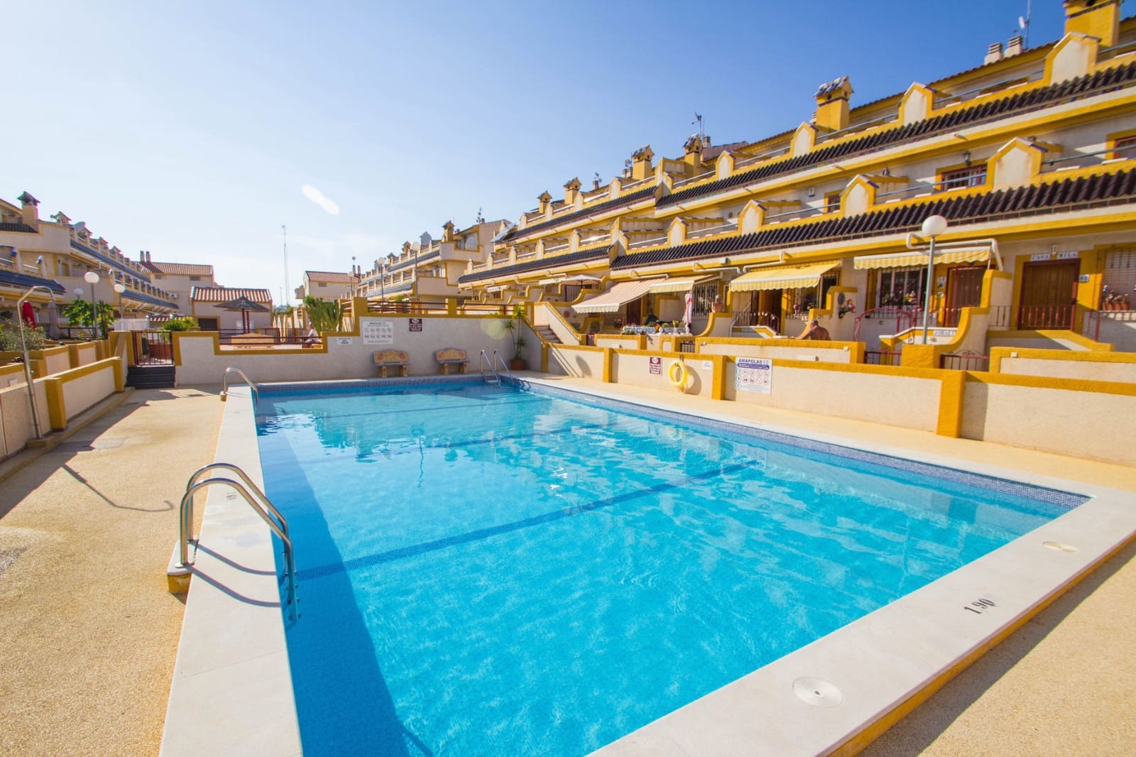 3 sovrum Hus till salu i Playa Flamenca med pool - 199 000 € (Ref: 10034246)