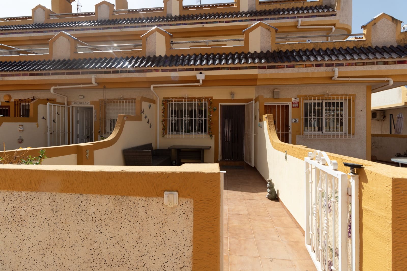 3 bedroom Townhouse for sale in Playa Flamenca with pool - € 199,000 (Ref: 10034246)