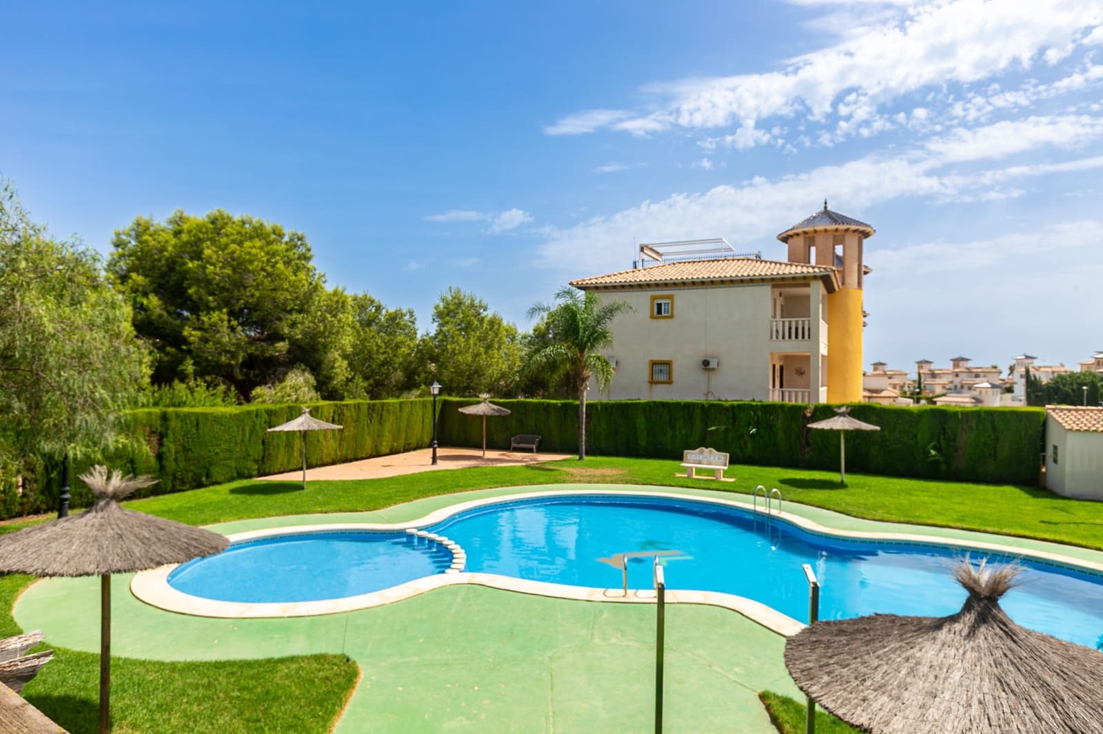 2 Zimmer Apartment zu verkaufen in Orihuela Costa mit Pool - 174.900 € (Ref: 10039192)