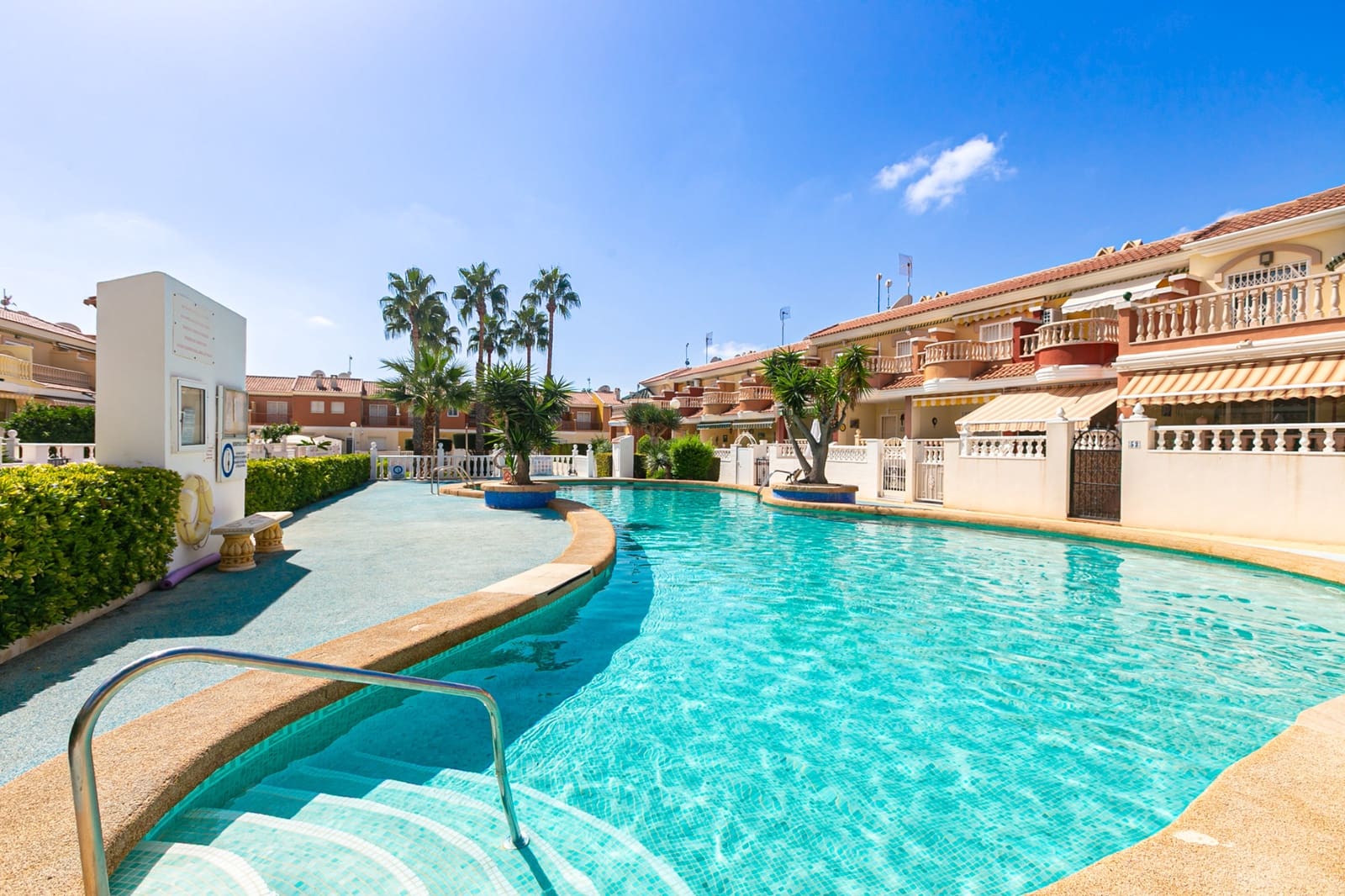 3 bedroom Townhouse for sale in Dona Pepa with pool - € 229,000 (Ref: 10045883)