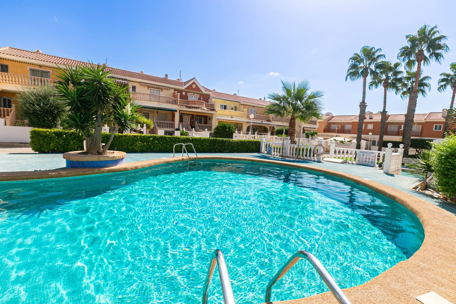 3 bedroom Townhouse for sale in Dona Pepa with pool - € 229,000 (Ref: 10045883)