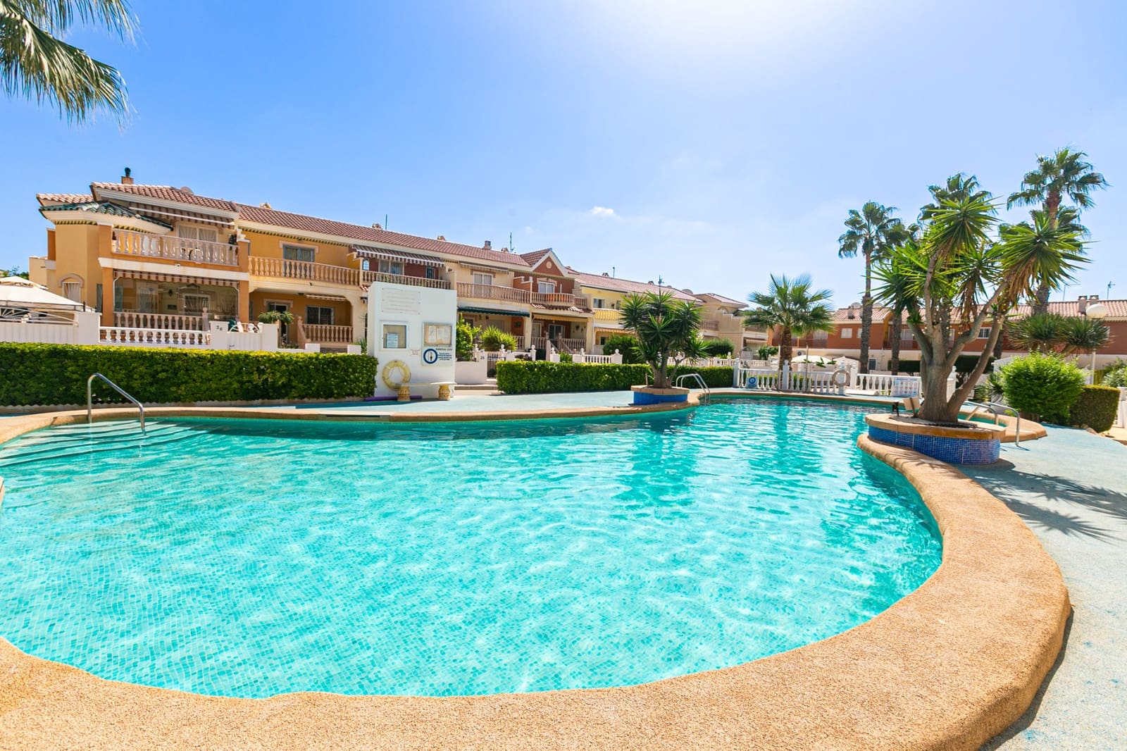 3 bedroom Townhouse for sale in Dona Pepa with pool - € 229,000 (Ref: 10045883)