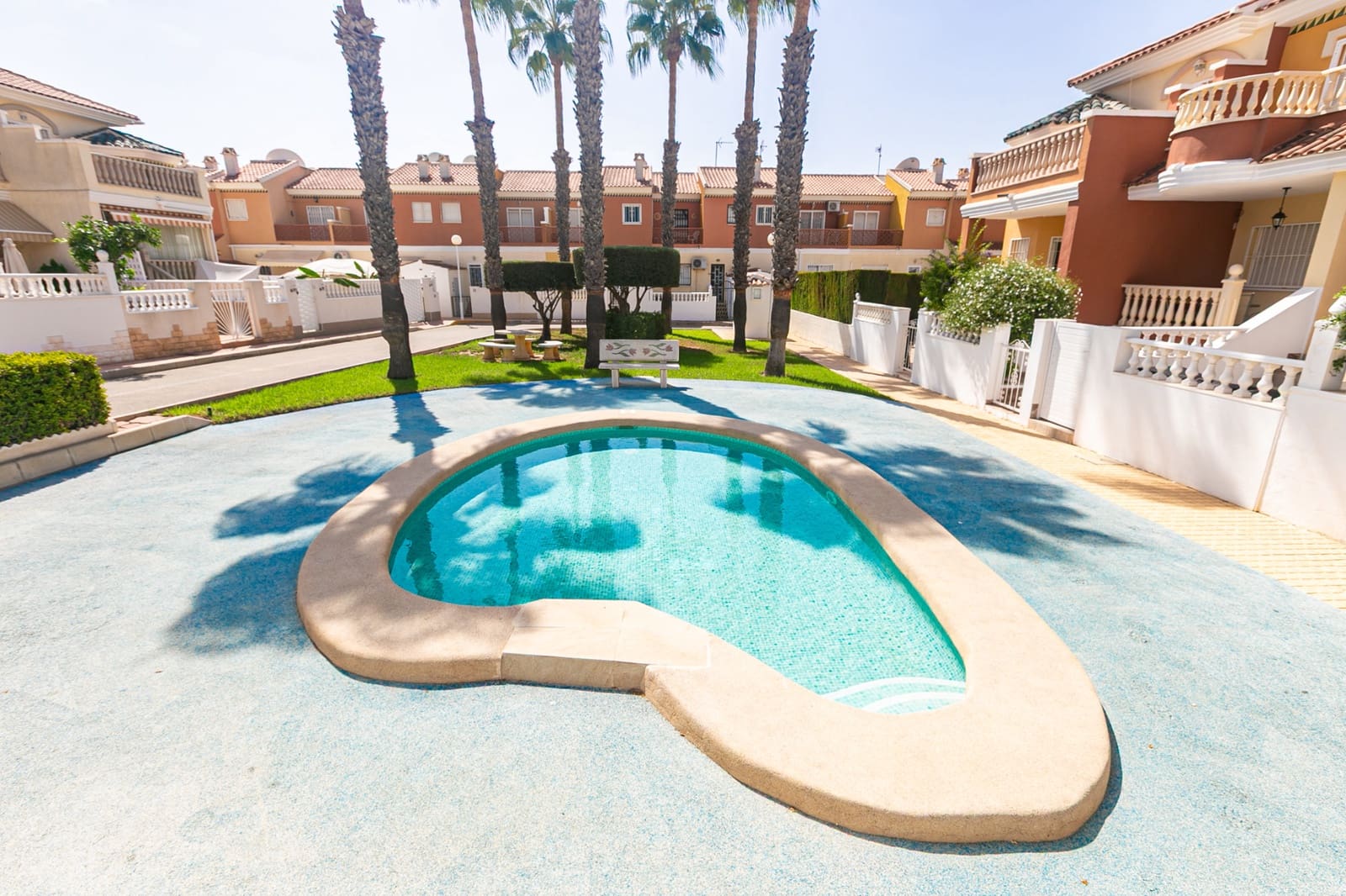 3 bedroom Townhouse for sale in Dona Pepa with pool - € 229,000 (Ref: 10045883)
