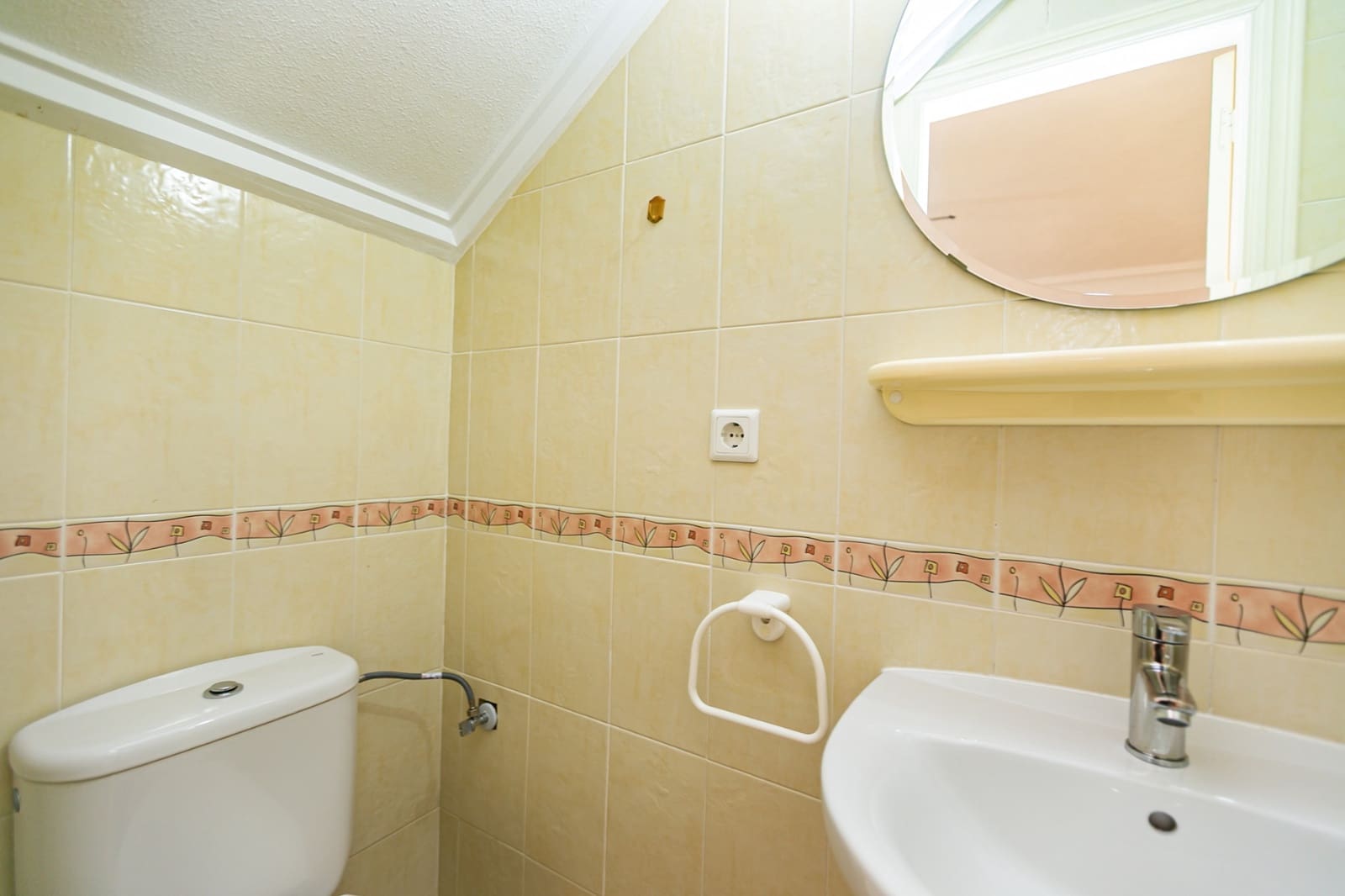 3 bedroom Townhouse for sale in Dona Pepa with pool - € 229,000 (Ref: 10045883)
