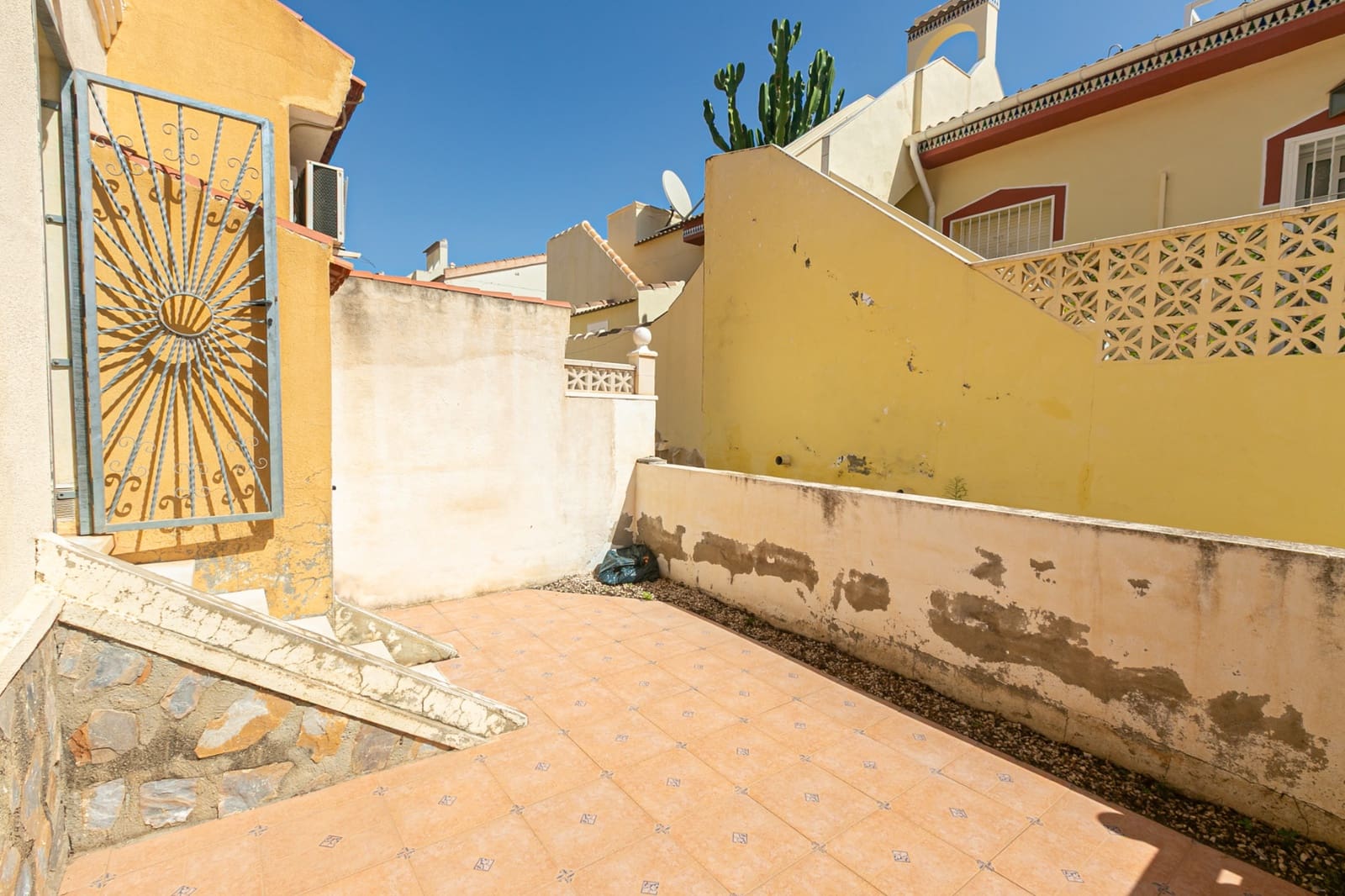 3 bedroom Townhouse for sale in Dona Pepa with pool - € 229,000 (Ref: 10045883)