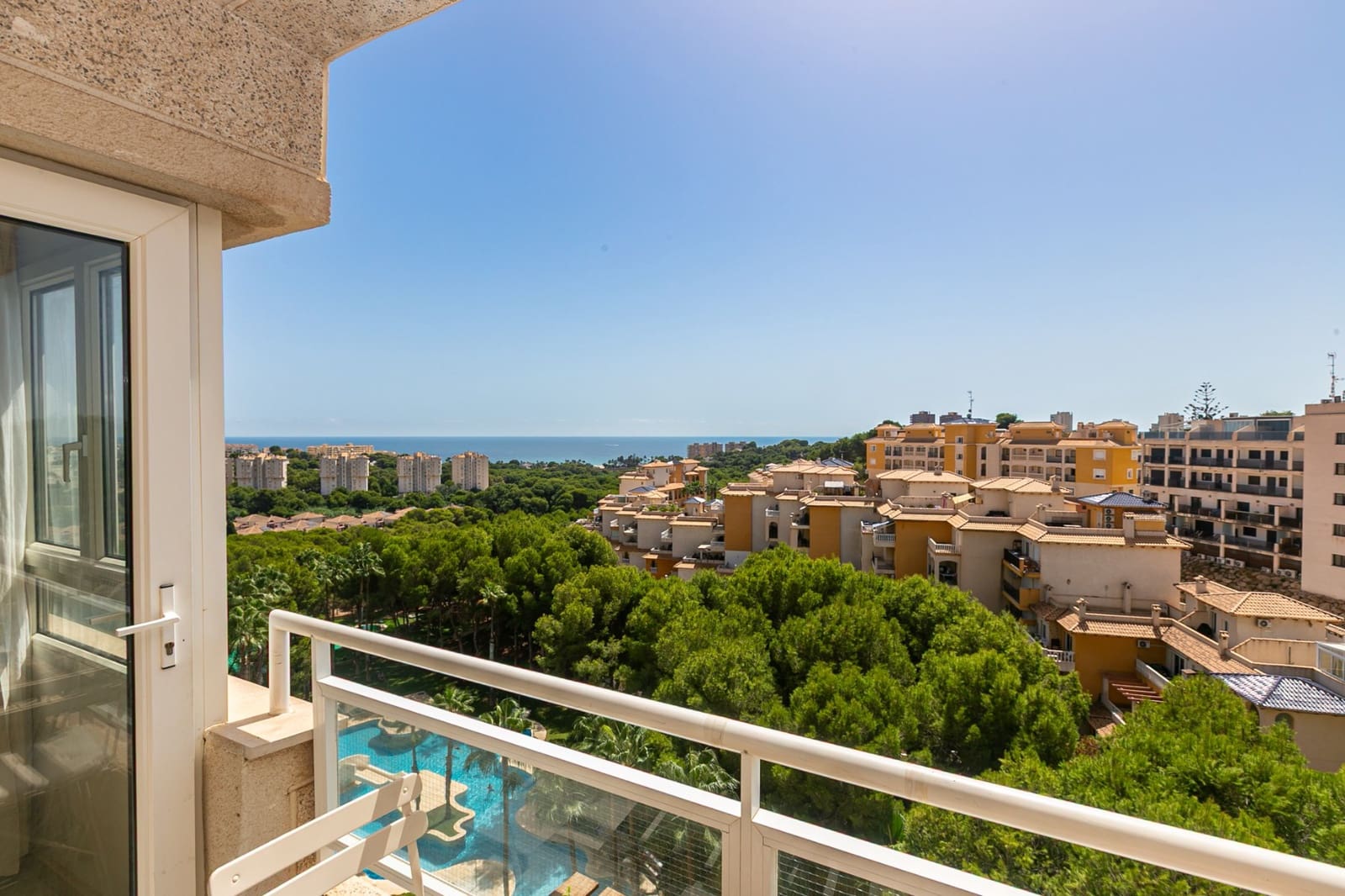 2 soverom Leilighet til salgs i Dehesa de Campoamor med svømmebasseng - € 199 000 (Ref: 10052015)