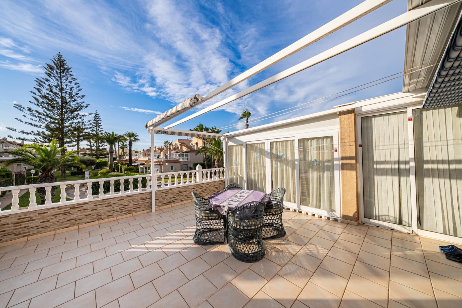 2 soveværelse Lejlighed til salg i Playa Flamenca med swimmingpool - € 290.000 (Ref: 10074484)
