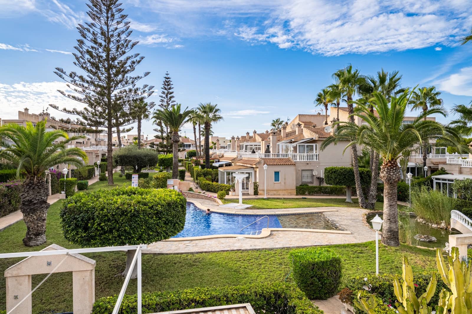 2 soveværelse Lejlighed til salg i Playa Flamenca med swimmingpool - € 290.000 (Ref: 10074484)