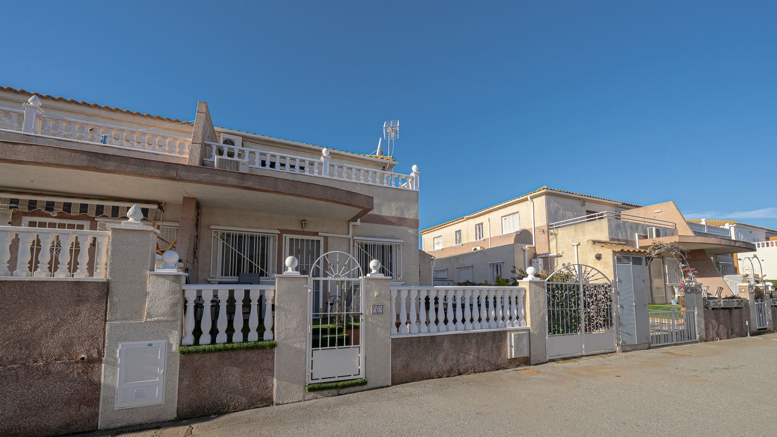 3 Zimmer Reihenhaus zu verkaufen in Cabo Roig mit Pool - 225.000 € (Ref: 10091281)