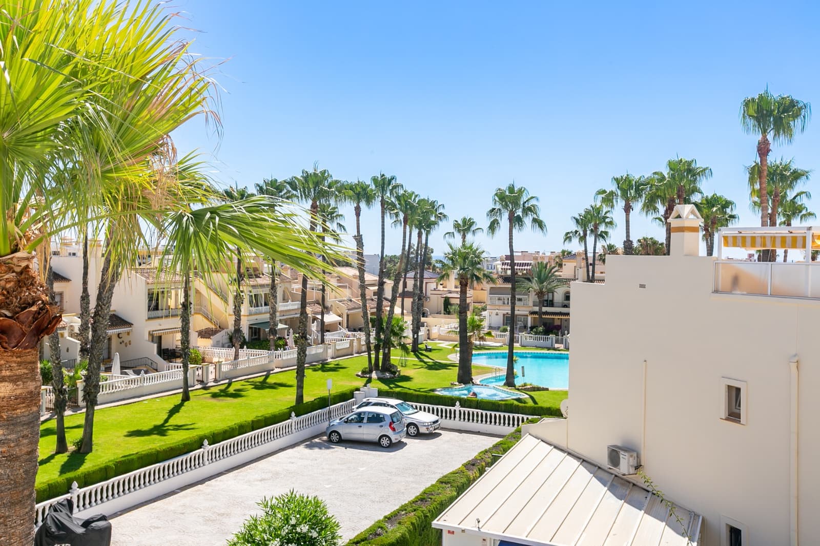 2 Zimmer Penthouse zu verkaufen in Playa Flamenca mit Pool - 249.000 € (Ref: 10098852)