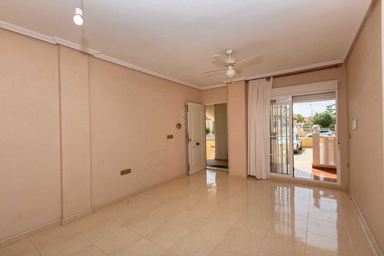 2 soveværelse Lejlighed til salg i Orihuela Costa med swimmingpool - € 165.000 (Ref: 10099012)