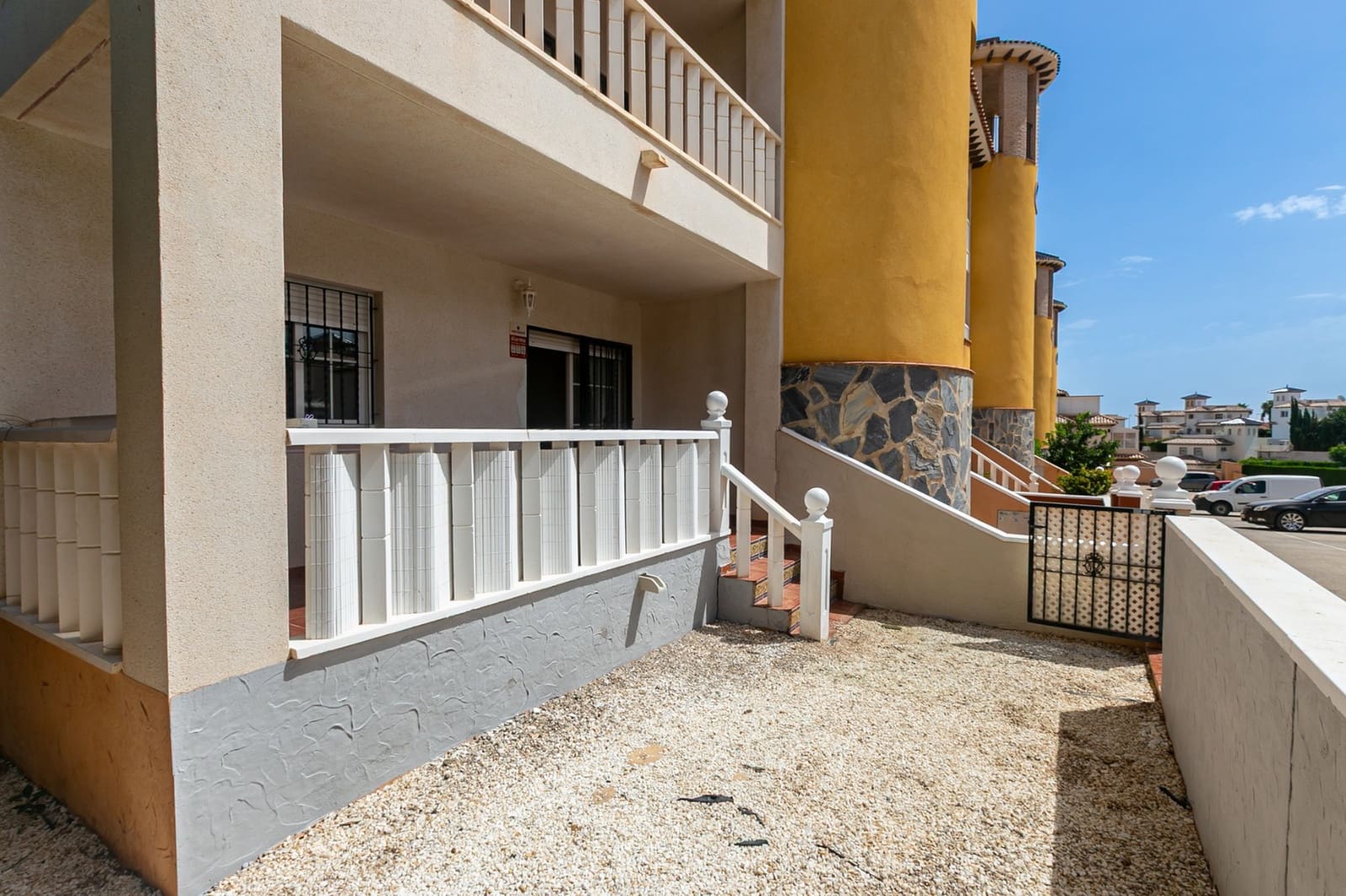 2 soveværelse Lejlighed til salg i Orihuela Costa med swimmingpool - € 165.000 (Ref: 10099012)