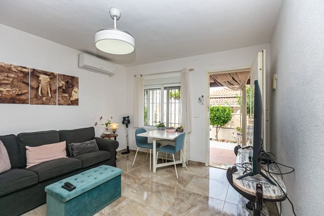 2 sovrum Bungalow till salu i Los Balcones med pool - 155 000 € (Ref: 10118022)