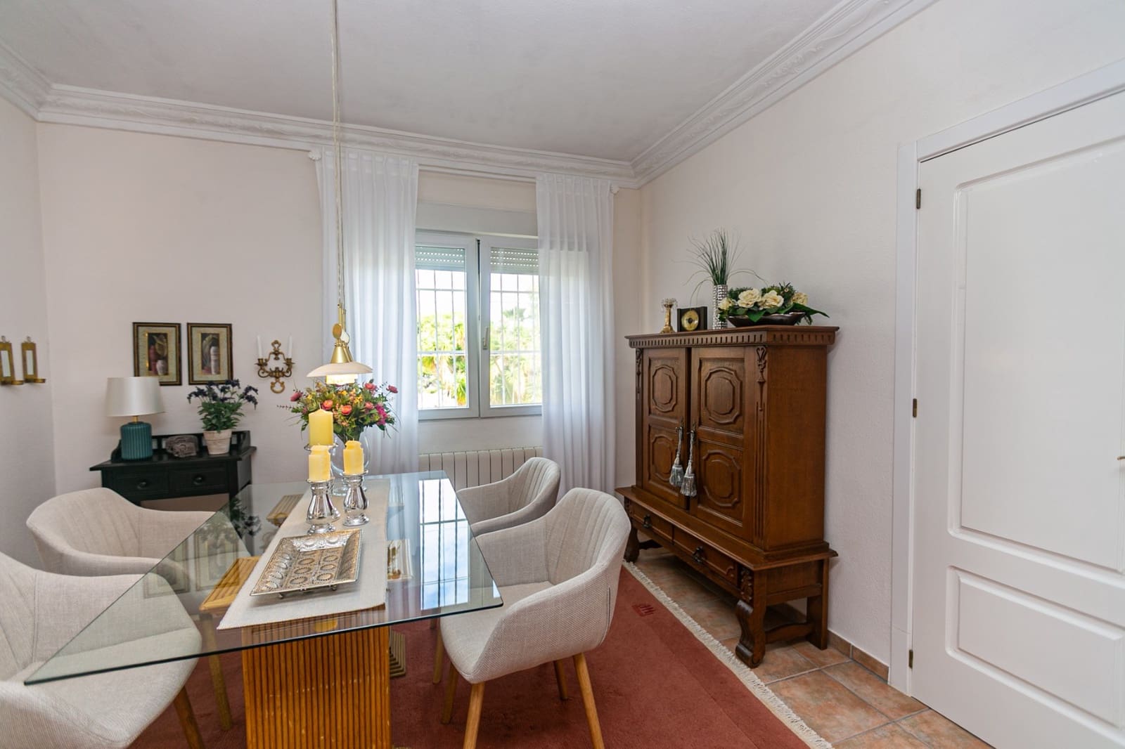 Chalet de 5 habitaciones en Villamartin en venta con piscina garaje - 698.900 € (Ref: 10134910)