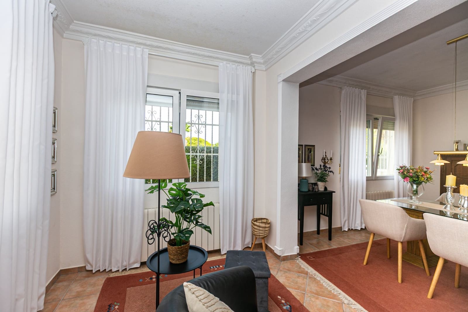 Chalet de 5 habitaciones en Villamartin en venta con piscina garaje - 698.900 € (Ref: 10134910)