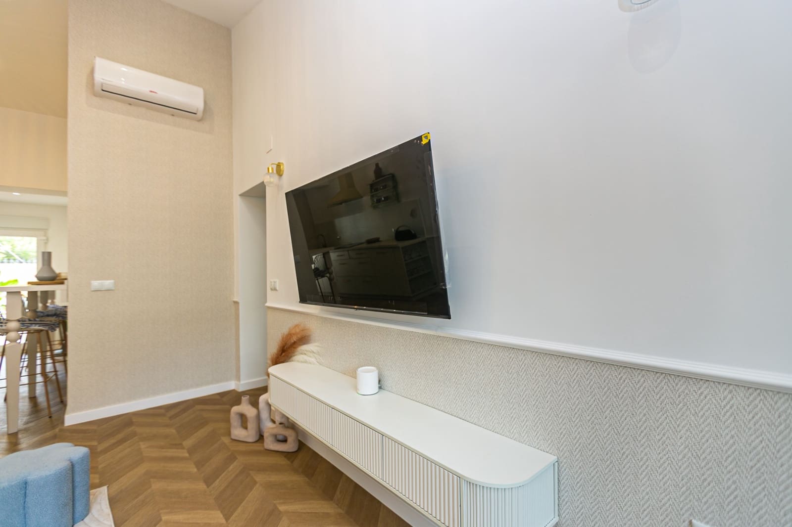 4 soverom Kjedet enebolig til salgs i Punta Prima med svømmebasseng garasje - € 749 000 (Ref: 10136447)