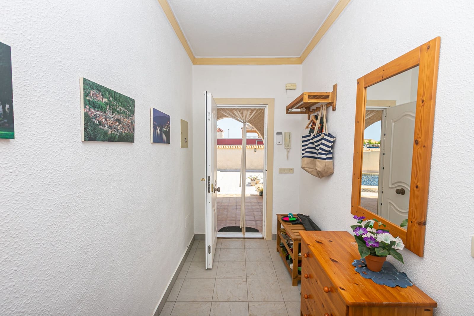Chalet de 3 habitaciones en La Florida en venta con piscina garaje - 415.000 € (Ref: 10136742)