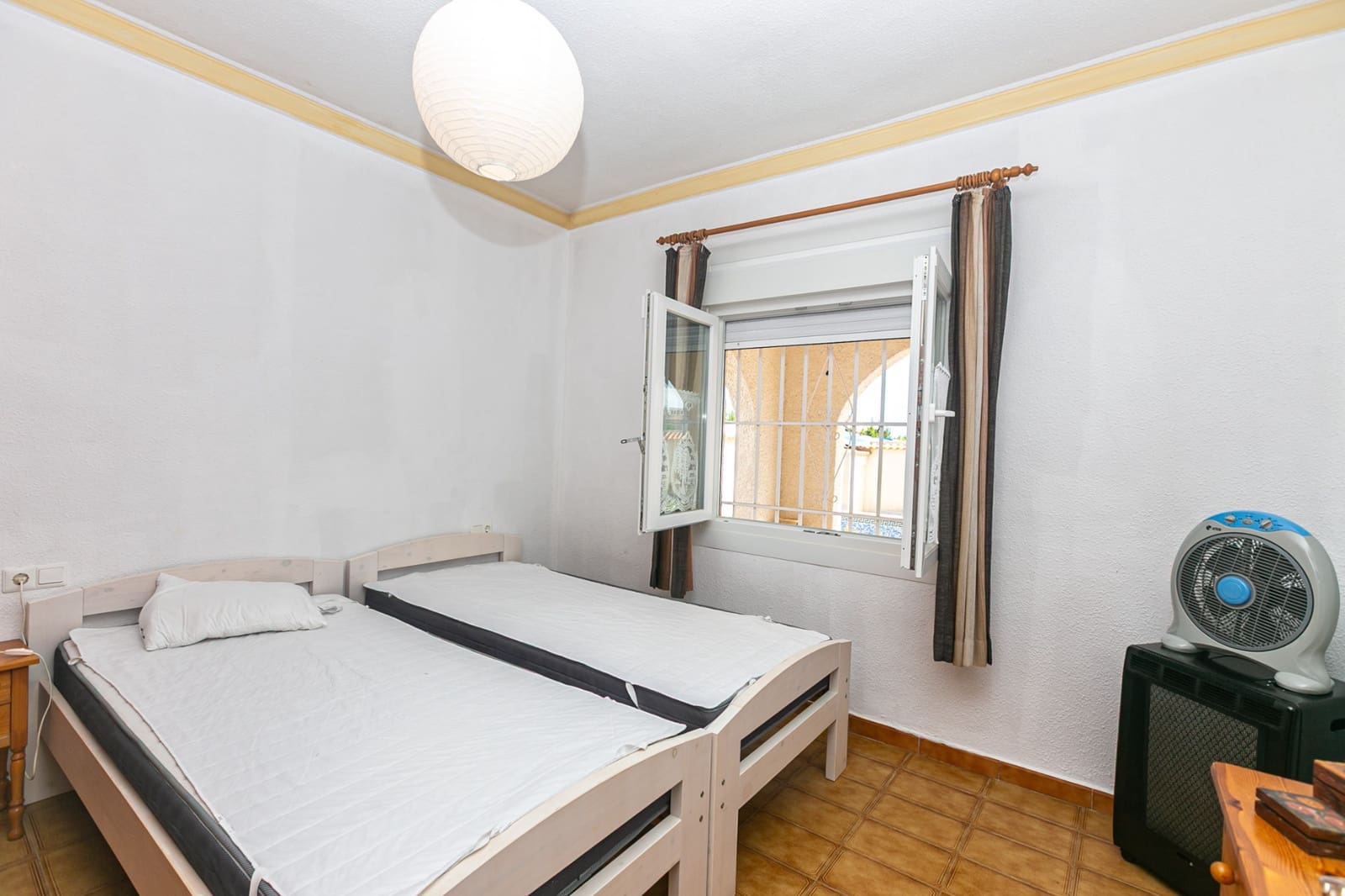 Chalet de 3 habitaciones en La Florida en venta con piscina garaje - 415.000 € (Ref: 10136742)
