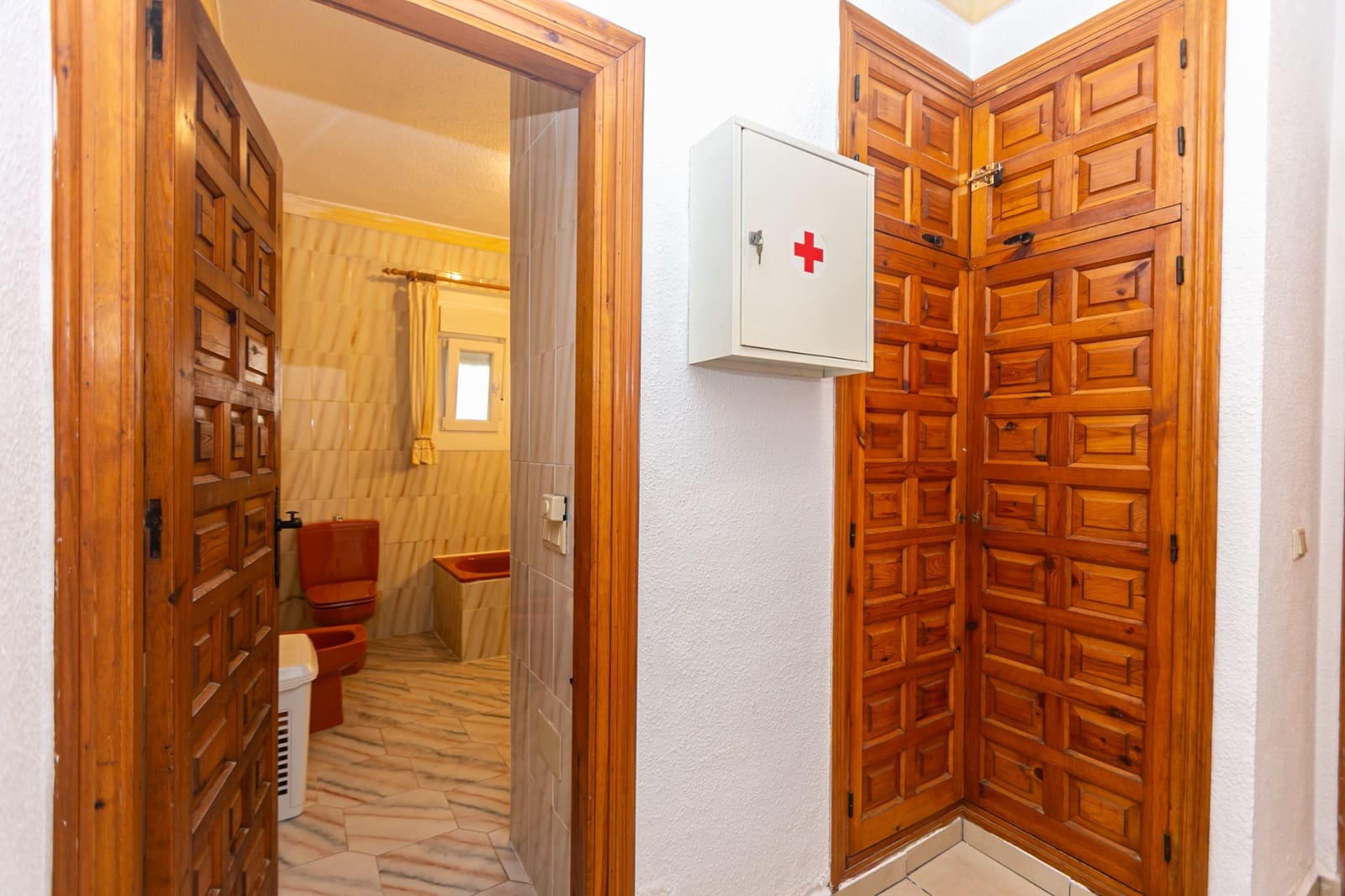 Chalet de 3 habitaciones en La Florida en venta con piscina garaje - 415.000 € (Ref: 10136742)