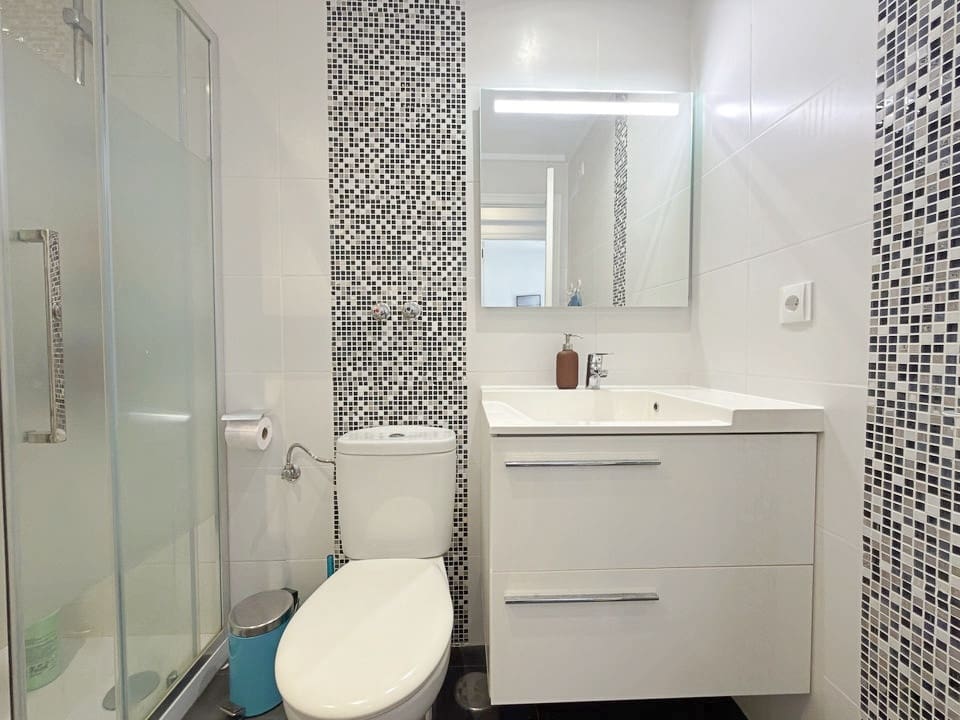 2 quarto Casa em Banda para venda em Villamartin com piscina garagem - 229 000 € (Ref: 10144838)