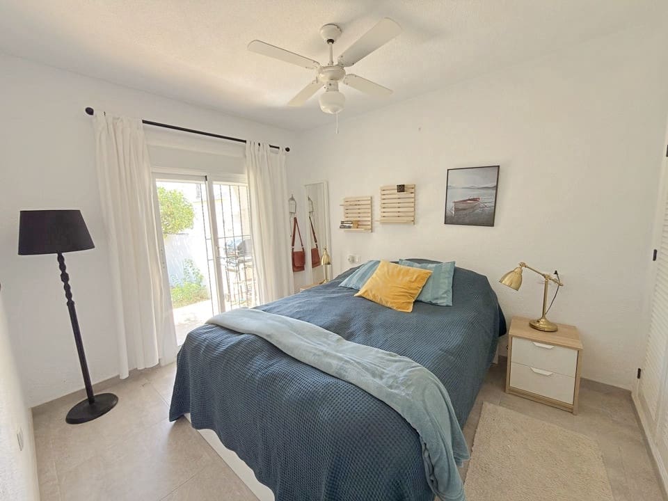 2 quarto Casa em Banda para venda em Villamartin com piscina garagem - 229 000 € (Ref: 10144838)