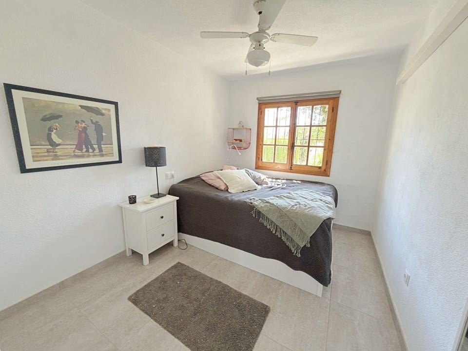 2 quarto Casa em Banda para venda em Villamartin com piscina garagem - 229 000 € (Ref: 10144838)